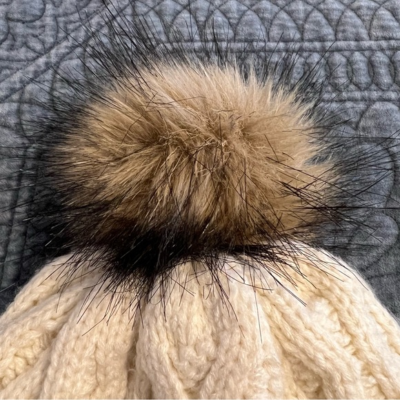 LL Bean Kids’ Cozy Cable Pom Hat. One size. Color ivory. - Picture 4 of 9